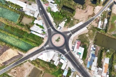 The North–South expressway brings new face to the Mekong Delta region. (Photo: VNA)