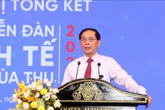 Deputy Prime Minister Bui Thanh Son speaks at the conference reviewing the 2025 Autumn Economic Forum hosted by the Ho Chi Minh City People’s Committee on December 31. (Photo: VNA)