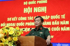 Deputy Minister of National Defence Senior Lieutenant General Hoang Xuan Chien speaks at the conference. (Photo: qdnd.vn)