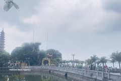 Tran Quoc Pagoda is a popular tourist attraction in Hanoi. (Photo: VNA)