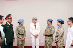 Australian Governor-General Sam Mostyn meets with Vietnamese peacekeepers on September 12. (Photo: VNA)