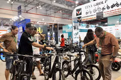 Vietnam Cycle Expo 2025 attracts a large number of visitors (Photo: VNA)