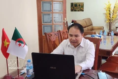 Trade Counsellor Hoang Duc Nhuan of the Vietnam Trade Office in Algeria speaks at the online export consultancy session on the markets of Algeria, Senegal and Tunisia for more than 40 Vietnamese agencies and enterprises on March 26. (Photo: VNA)