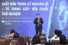 Nguyen Canh Binh, Chairman of Alpha Books, shares his views at the Vietnam Digital Publishing Summit 2025 (DPS 2025) with the theme "The Future of Publishing in a Global Digital Age". (Photo: VNA).
