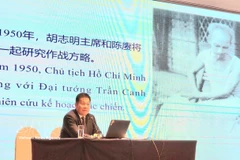Prof. Hu Xianzhong speaks at the seminar. (Photo: VNA)