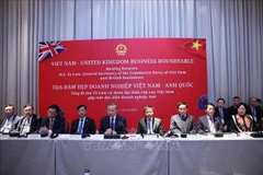 General Secretary of the Communist Party of Vietnam To Lam and the Vietnamese delegation at the Vietnam–UK Business Roundtable in London on October 30, 2025. (Photo: VNA)