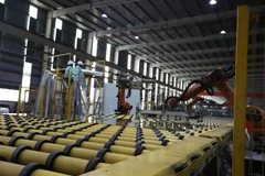 An automation production system at a Viglacera Corp JSC factory in Ba Ria - Vung Tau province. (Photo: VNA)