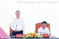 Party General Secretary To Lam addresses the working session with the Standing Board of the Tuyen Quang provincial Party Committee. (Photo: VNA)