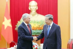 Party General Secretary To Lam and Chairman of the Russian Federal Assembly’s State Duma Vyacheslav Volodin at their meeting in Hanoi on September 29 (Photo: VNA)