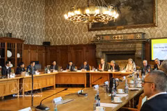 The meeting between the delegation from Military Hospital 175 and Mayor of Leipzig Burkhard Jung at Leipzig City Hall (Photo: VNA)
