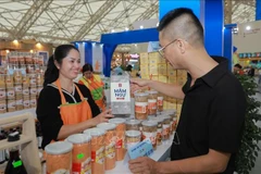 A booth showcases OCOP products from Quang Ninh province at the Autumn Fair 2025. (Photo: VNA)