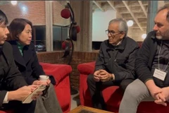 From left: Vietnamese Ambassador to Argentina and Uruguay Ngo Minh Nguyet (2nd) and General Secretary of the Communist Party of Uruguay (PCU) and Minister of Labour and Social Security Juan Castillo (3rd) at their meeting. (Photo: VNA)