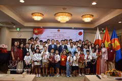 Members of the Vietnamese team at the World Mathematics Invitational (WMI) 2026 attend a congratulatory ceremony hosted by the Vietnamese Embassy in Japan. (Photo: VNA)