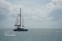 A sailboat carrying tourists cruises in the waters off Phu Quoc, An Giang province. (Photo: VNA)