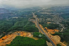 Ha Long-Van Don expressway seen from above (Photo: VNA)