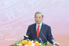 Party General Secretary and State President To Lam speaks at the ceremony marking the 120th birth anniversary of late Party General Secretary Ha Huy Tap (April 24, 1906 – 2026) in Ha Tinh province on April 21, 2026. (Photo: VNA)