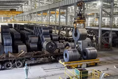 Steel products of Hoa Phat Group (a private conglomerate) serve domestic demand and are exported to 40 countries and territories. (Photo: VNA)