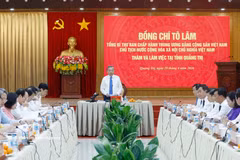 Party General Secretary and State President To Lam speaks at the meeting. (Photo: VNA)