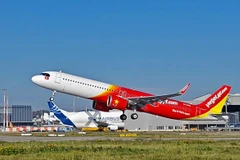 In 2024, Vietjet's aviation revenue reached 71.545 trillion VND (approx. 2.8 billion USD), with after-tax profit exceeding 1.3 trillion VND (51.6 million USD), increasing by 33% and 697% YoY, respectively. (Photo courtesy of Vietjet)