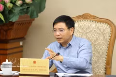 Deputy Prime Minister Nguyen Van Thang speaks at the meeting of the Steering Committee for Price Management in Hanoi on April 23. (Photo: VNA)