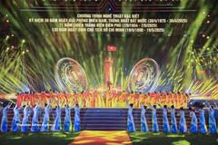 A special art programme is held in Dien Bien province in 2025 to celebrate the 50th anniversary of the Liberation of the South and the national reunification, the 71st anniversary of the Dien Bien Phu Victory, and the 135th anniversary of the birth of President Ho Chi Minh. (Photo: VNA)