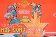 The bilingual photo book “The Nation's Festival – the Elections of Deputies to the 16th National Assembly and People’s Councils at All Levels for the 2026–2031 tenure" published by the Vietnam News Agency (VNA)’s Publishing House. (Photo: VNA)