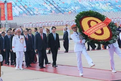 Party, State leaders lays a wreath and pay tribute to President Ho Chi Minh at his mausoleum in Hanoi on September 1, 2025 (Photo: VNA)