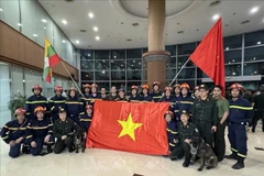 The Vietnamese rescue team from the Ministry of Public Security arrive in Myanmar on March 30 evening. (Photo published by VNA)