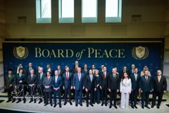 General Secretary of the Communist Party of Vietnam (CPV) Central Committee To Lam and heads of delegations attend the inaugural meeting of the Gaza Board of Peace in Washington, D.C. (Photo: VNA)