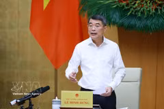 Prime Minister Le Minh Hung speaks at the Government meeting on August 3. (Photo: VNA)