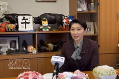 Chairwoman of the Japan-Vietnam Parliamentary Friendship Alliance Obuchi Yukoin an interview with the Vietnam News Agency. (Photo: VNA)