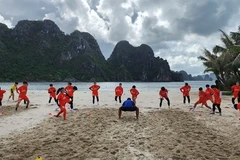 The Vietnamese women's national team train in Quang Ninh province for the 2025 ASEAN Women’s Championship. (Photo: anninhthudo.vn)