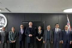 Vietnamese Ambassador to Australia Pham Hung Tam (3rd from right) at a working session with Chief Minister of the Australian Capital Territory Andrew Barr. (Photo: VNA)