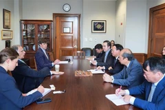The meeting between Vietnamese Minister of Agriculture and Environment Do Duc Duy and Senator John Boozman, Chairman of the US Senate Committee on Agriculture, Nutrition and Forestry, on June 5 (Photo: VNA)