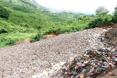 Gabbage from a landfill in the northern province of Hoa Binh (Photo: VNA)