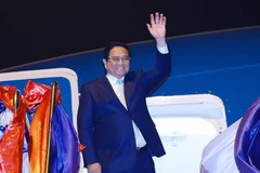 PM Pham Minh Chinh leaves Vientiane on January 10, concluding his two-day trip to visit Laos and co-chair the 47th meeting of the Vietnam - Laos Intergovernmental Committee for Bilateral Cooperation. (Photo: VNA)