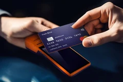 Cashless payment becoming more popular in Vietnam. (Photo: VietnamPlus)