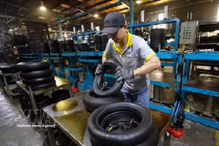 Motorcycle tyre production at the factory of CAMEL Vietnam Rubber Co., Ltd., a Thai-owned enterprise located in the Lao Bao International Border Gate Economic Zone in Quang Tri province. (Photo: VNA)