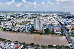 A corner of Long Xuyen ward in An Giang province, a key trading hub of the Long Xuyen quadrangle region. (Photo: VNA)