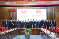 Delegates pose for a group photo at the event (Photo: baodienbienphu.vn)