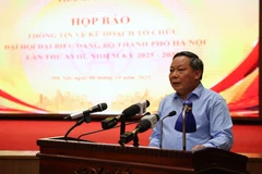 Nguyen Van Phong, Permanent Vice Secretary of the Hanoi Party Committee addresses the congress (Photo: VNA)