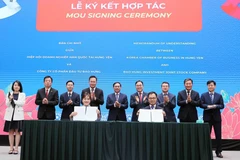 Korean and Vietnamese enterprises sign memoranda of understanding (MOUs) on investment cooperation within the framework of the event "Meet Korea 2025" in Hung Yen province on May 14. (Photo: VNA)