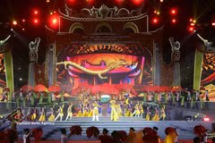 A performance at the opening ceremony of the Hung Kings Temple Festival and the 2026 Ancestral Land Culture and Tourism Week on late April 17 (Photo: VNA)