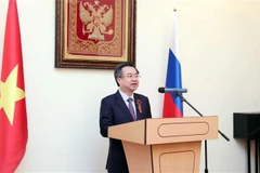 Nguyen Thanh Nghi, Permanent Deputy Secretary of the municipal Party Committee, speaks at a ceremony marking 80th anniversary of the Victory in the Great Patriotic War. (Photo: VNA)