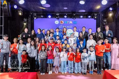 Students from the Talent Incubation Centre (HITA) attend the launch ceremony. (Photo: VNA)