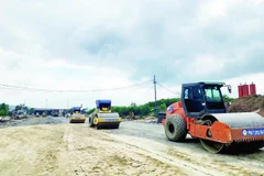 Dak Lak is speeding up construction progress of component project 3 of Khanh Hoa - Buon Ma Thuot expressway. (Photo: sggp.org.vn)