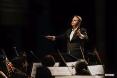 Finnish conductor Kalle Kuusava will lead the concert celebrating great composers Tchaikovsky, Mussorgsky and Bartók at the Saigon Opera House on June 20. (Photo: Courtesy of HBSO)