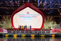 Authorities of northern Ninh Binh province on February 28 hold a ceremony to announce the Prime Minister’s decision recognising the Tam Chuc scenic and archaeological complex as a Special National Relic. (Photo: VNA)