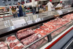 At a supermarket in the US's Maryland state (Photo: VNA)