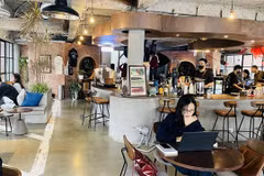 A coffee shop in Hanoi (Photo: VNA)